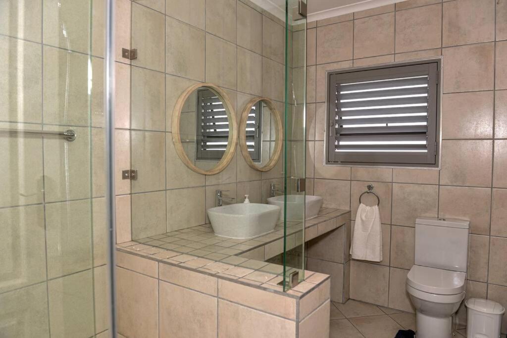 Madriko 36 Cozy Self Catering 2 Bedroom Apartment Langebaan Kültér fotó